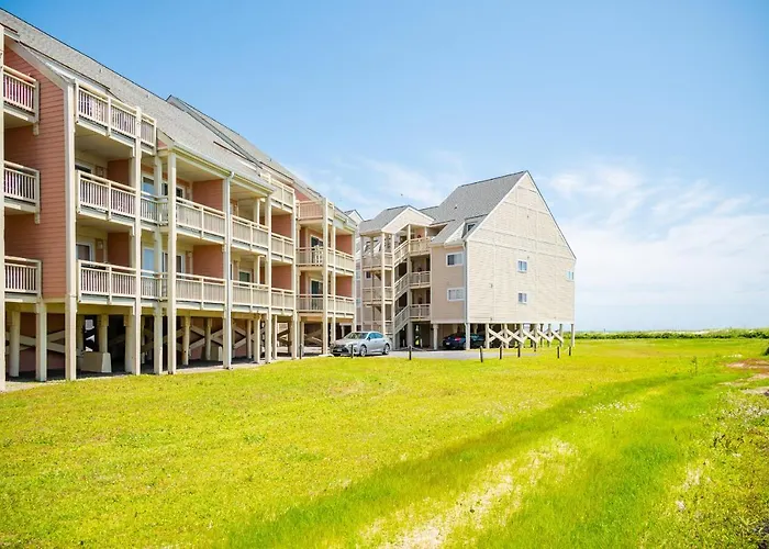 A Pelicans Paradise By Oak Island Accommodations
