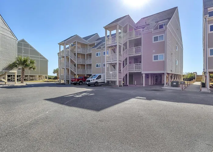 Beechouse By Oak Island Accommodations