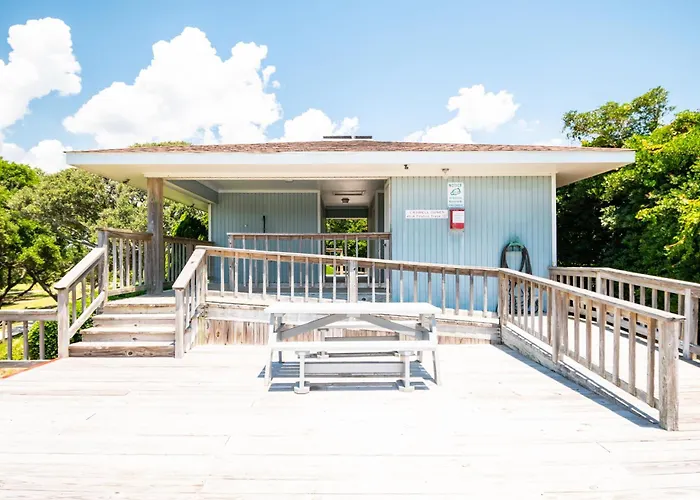 Sea-Nic View By Oak Island Accommodations