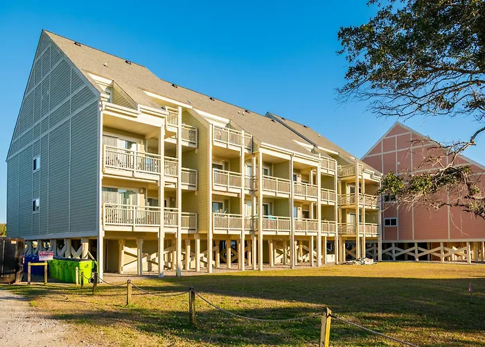 Sunset Blvd By Oak Island Accommodations