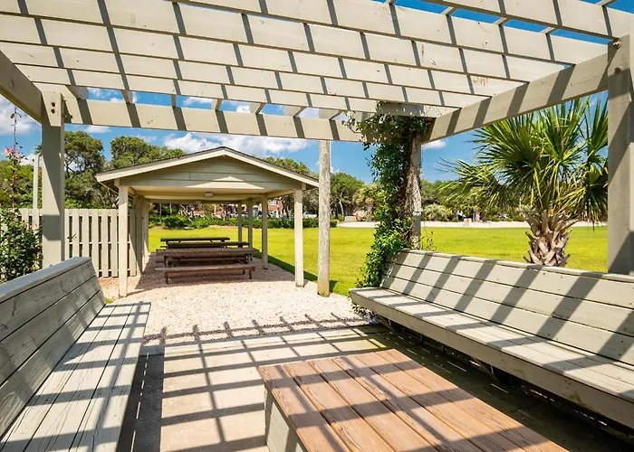Swept Away By Oak Island Accommodations